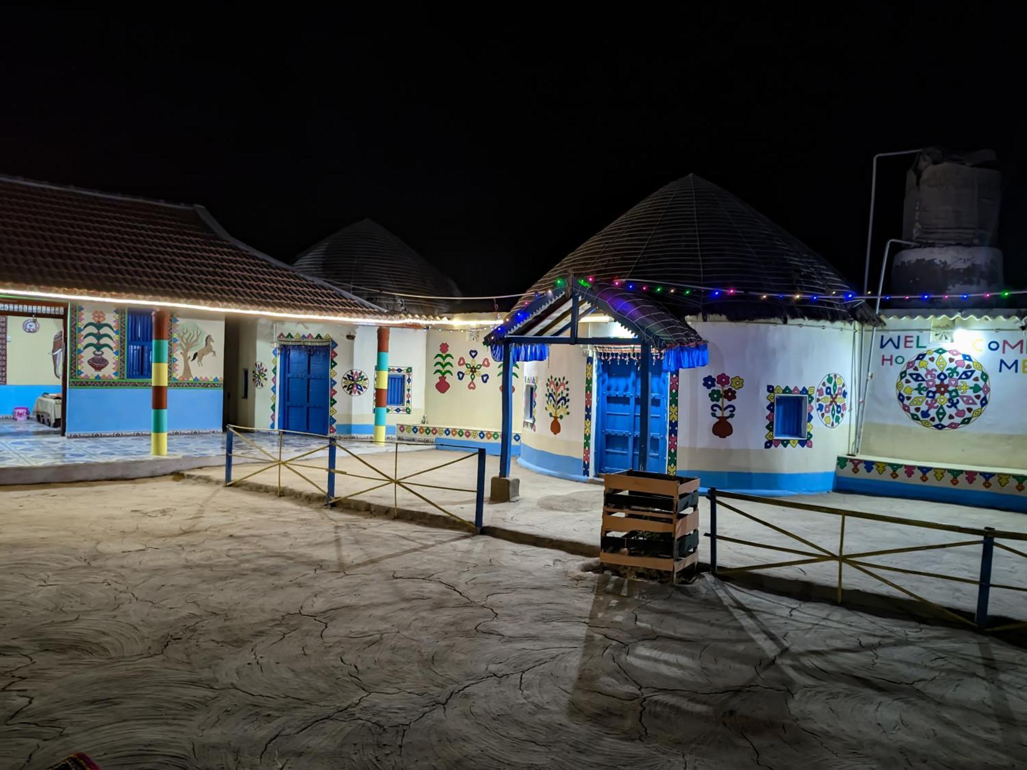 White Land Villagestay Dhordo Buitenkant foto