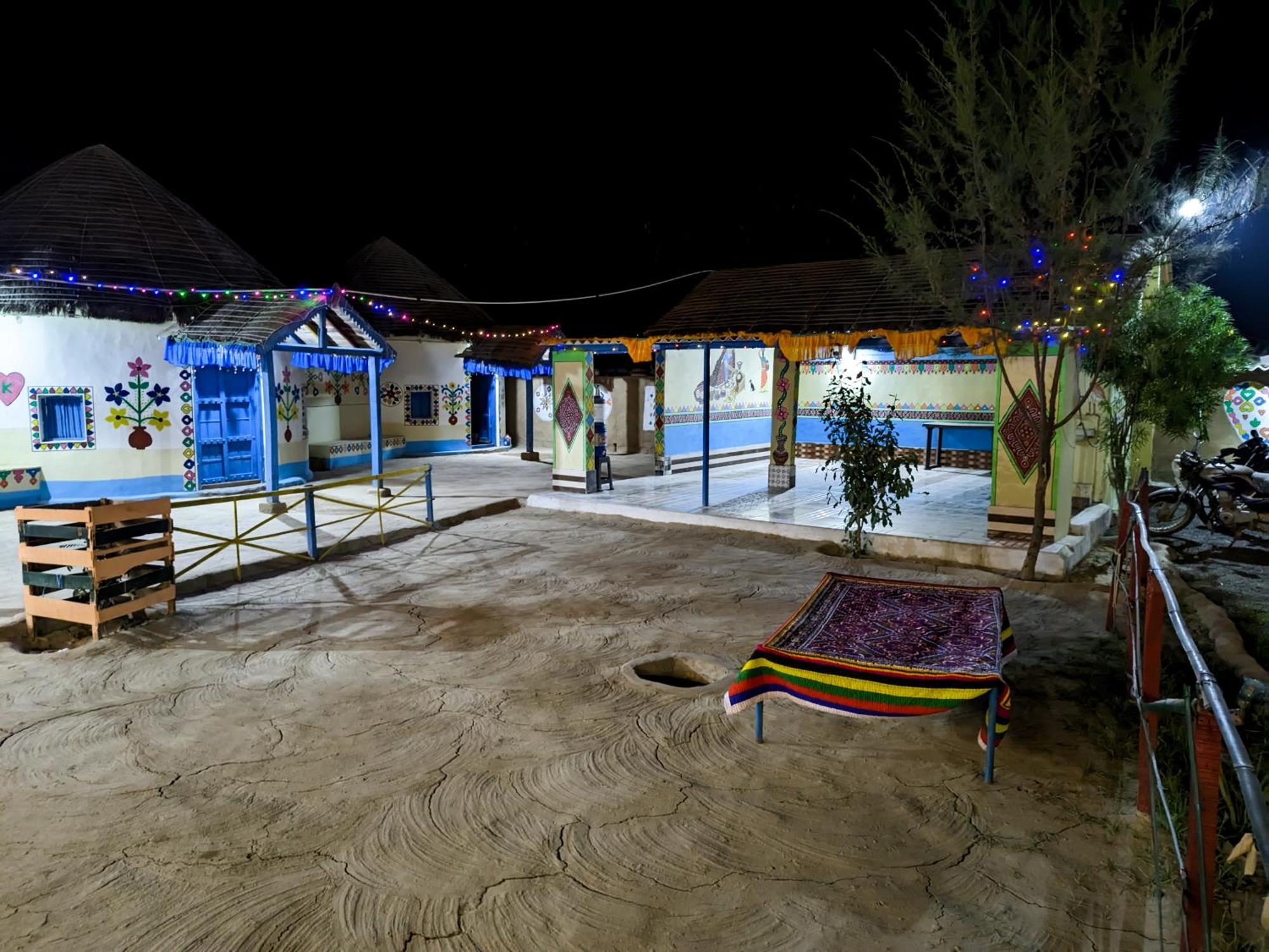 White Land Villagestay Dhordo Buitenkant foto